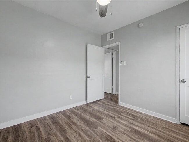 Building Photo - 2116 N Forgeus Ave