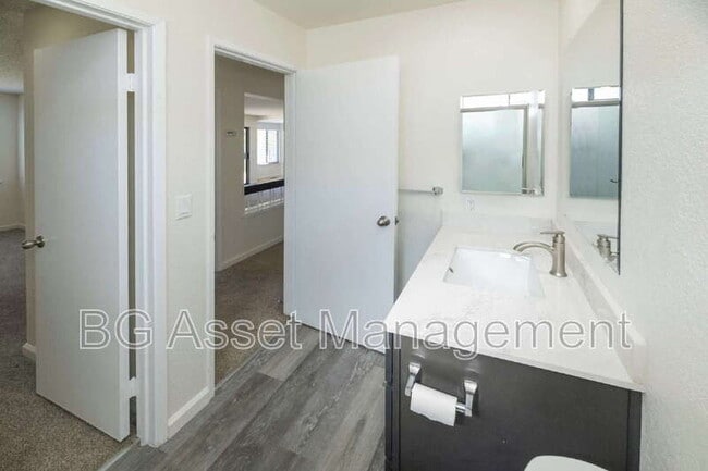 Building Photo - 238 Cinnabar Way