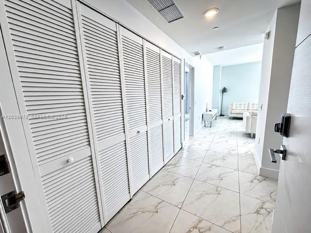 Building Photo - 2000 Metropica Wy