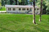 Building Photo - 2418 Bollingbrook Dr SW