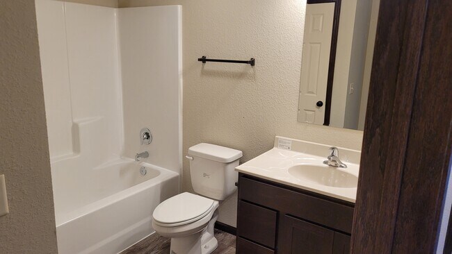 Building Photo - 628 Abraham Ct