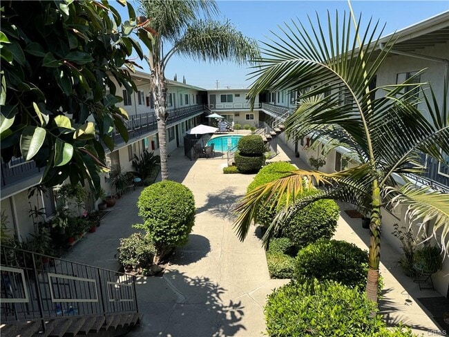 Building Photo - 7745 Laurel Canyon Blvd