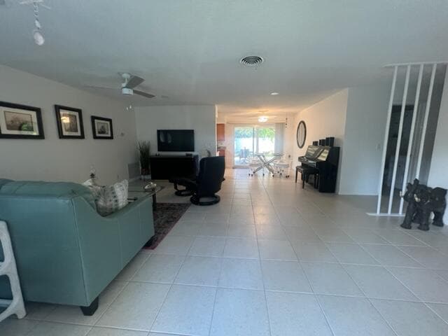 Building Photo - 1260 Manor Dr