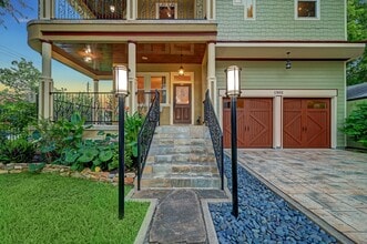 Building Photo - 1302 W 21st St