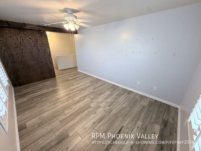 Building Photo - 12014 W Hopi St