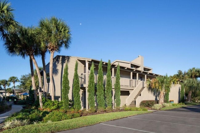 Building Photo - 8050 Baymeadows Cir W