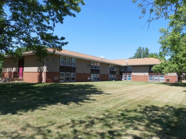 Exterior - Hill Center Apartments
