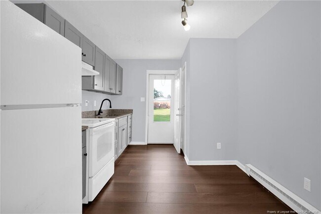 Building Photo - 6444 Applecross Ave