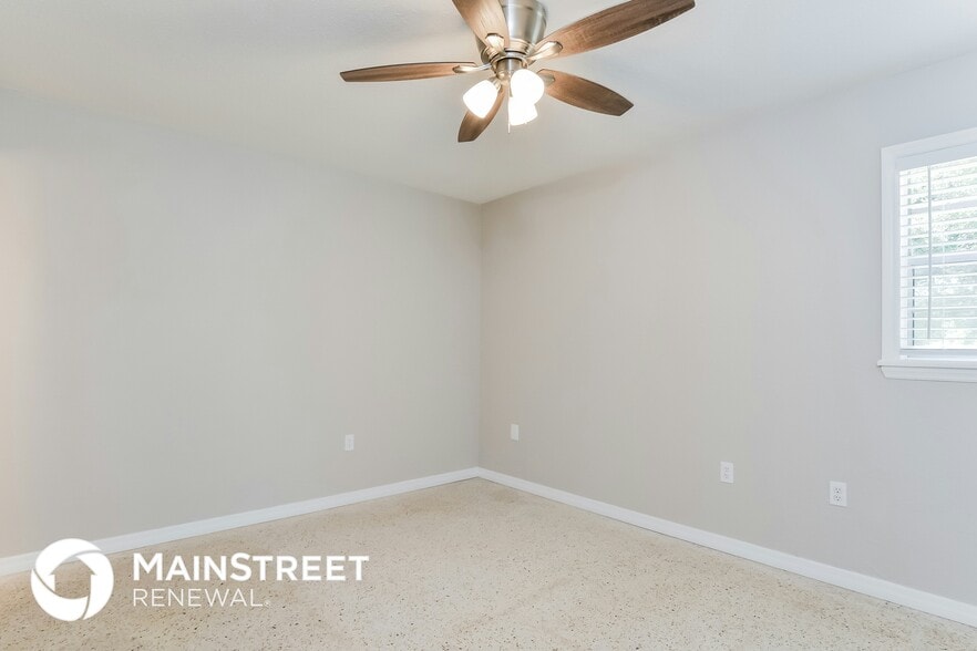 Building Photo - 1820 Azalea Ln
