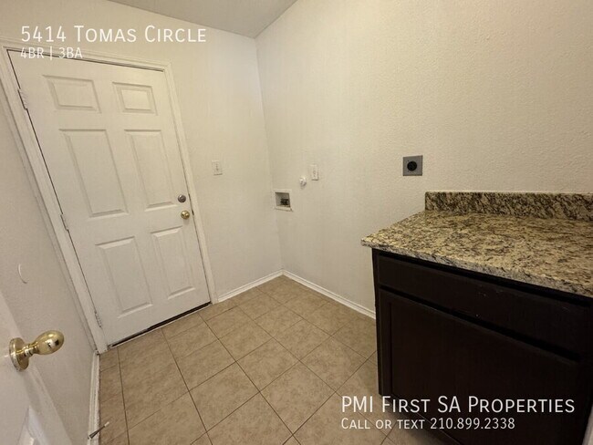Building Photo - 5414 Tomas Cir.