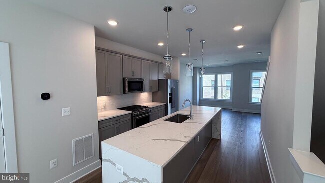 Building Photo - 12742 Verdant Wy