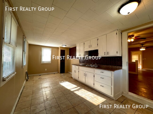 Building Photo - Holiday Move in Special, $100 off 1st mont...