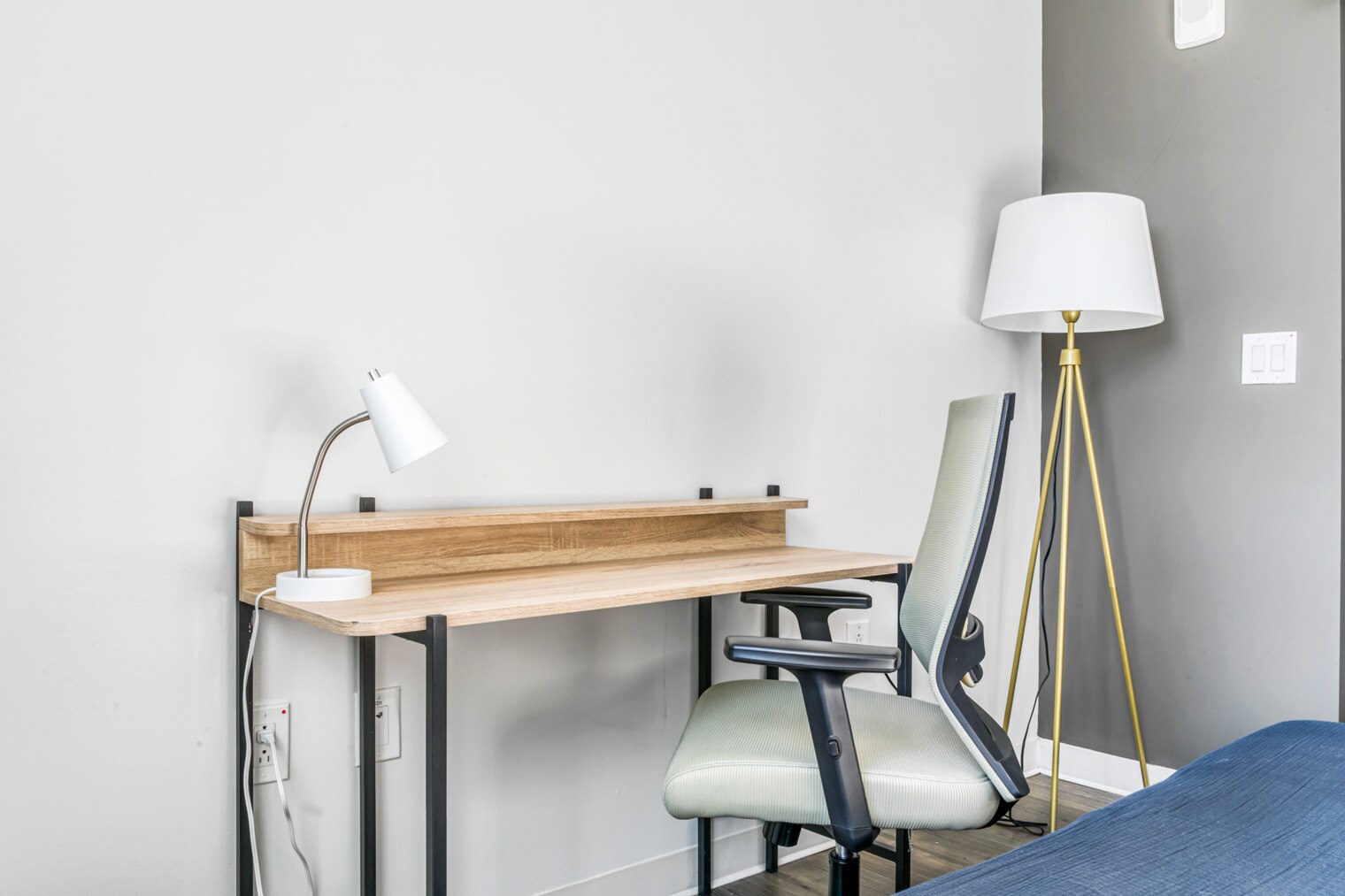 Building Photo - 5 Glassworks Ave