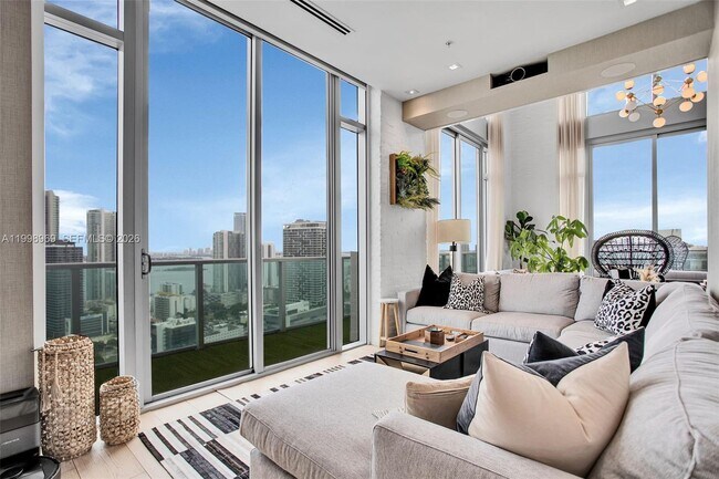 Building Photo - 3301 NE 1st Ave