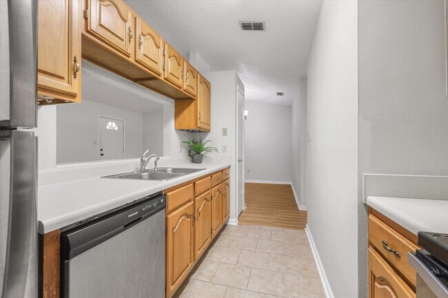 Building Photo - 1181 Brafforton Way