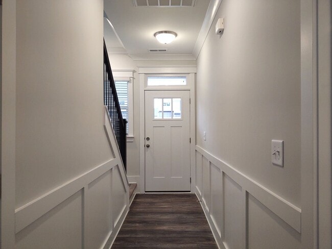 Building Photo - Beautiful Home located in the McKee Grove ...