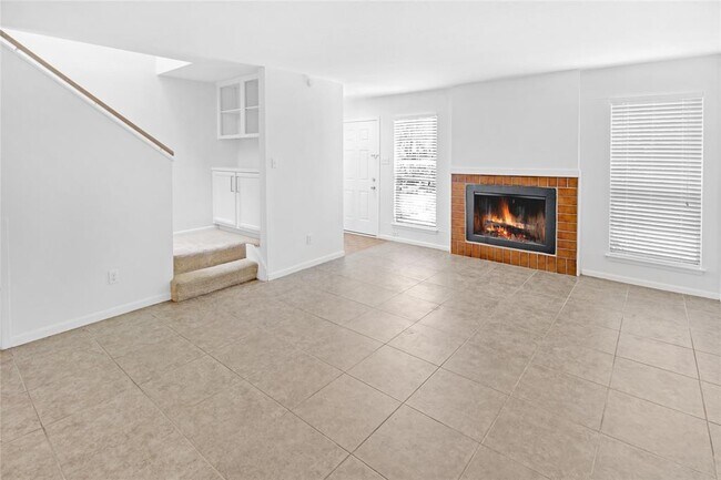 Building Photo - 1500 Sandy Springs Rd