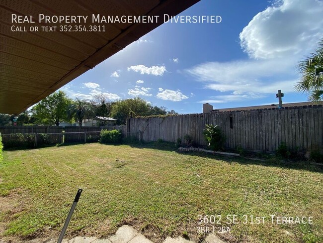 Building Photo - Cedar Hills - Desirable SE neighborhood 3/2/2