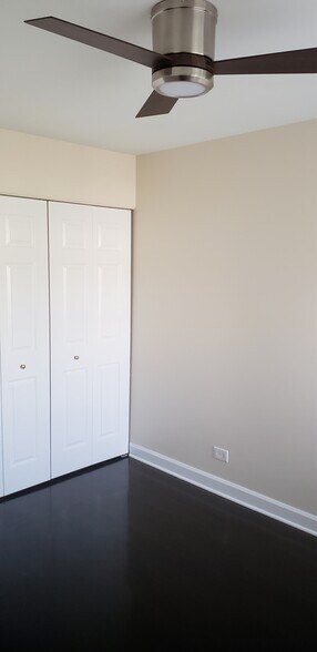 Building Photo - 9030 W Heathwood Cir