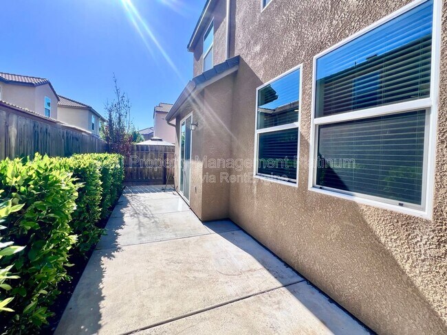 Building Photo - 3682 Friendship Ln