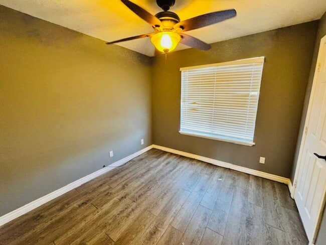 Building Photo - Westside Remodeled 3+2