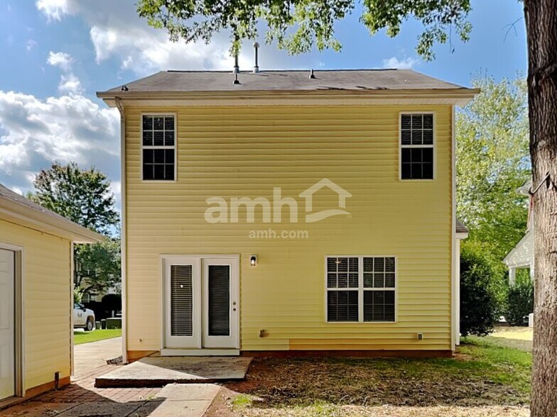 Building Photo - 9149 Glenashley Dr
