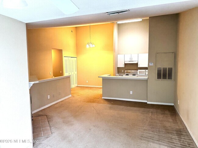 Building Photo - 1717 County Rd 220