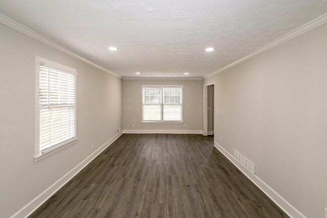 Building Photo - 4143 Meadow Way