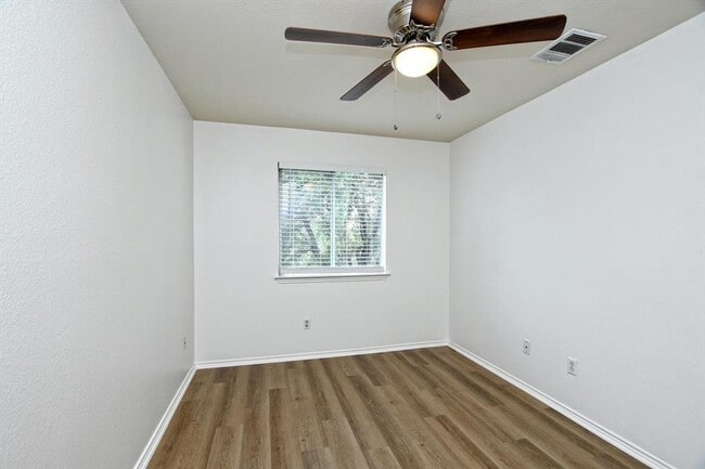 Building Photo - 1107 Rawhide Trail