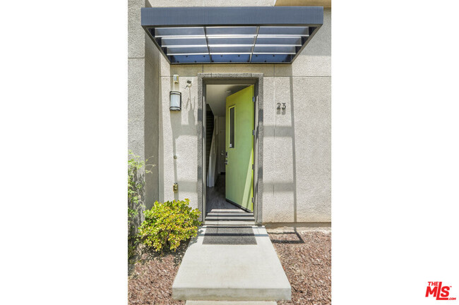 Building Photo - 3901 Eagle Rock Blvd