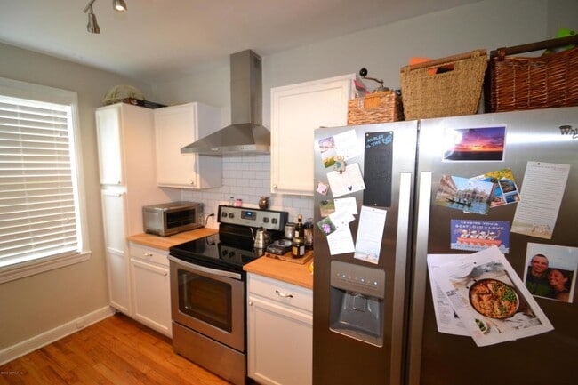 Building Photo - 2125 Arcadia Pl