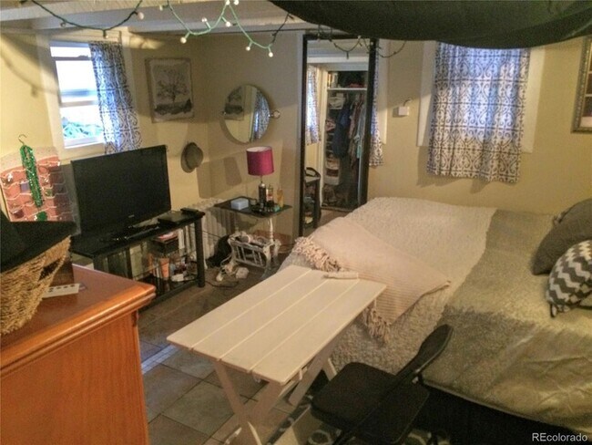 Building Photo - 123 S Pennsylvania St