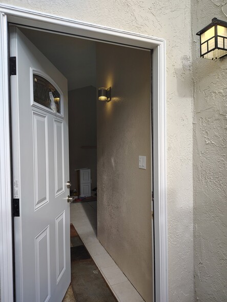 Building Photo - 3116 Joanne Cir