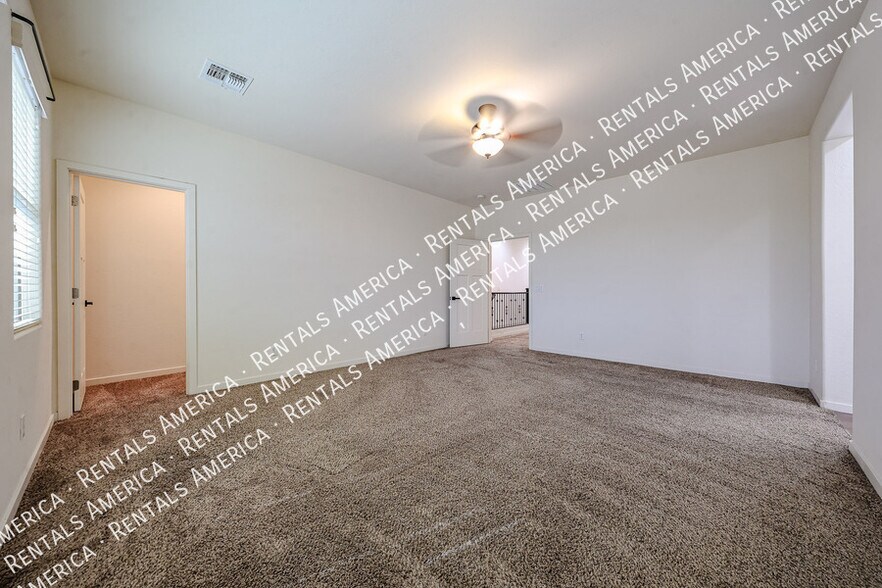 Building Photo - 10428 E Nopal Ave