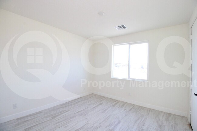 Building Photo - 22536 W Huntington Dr