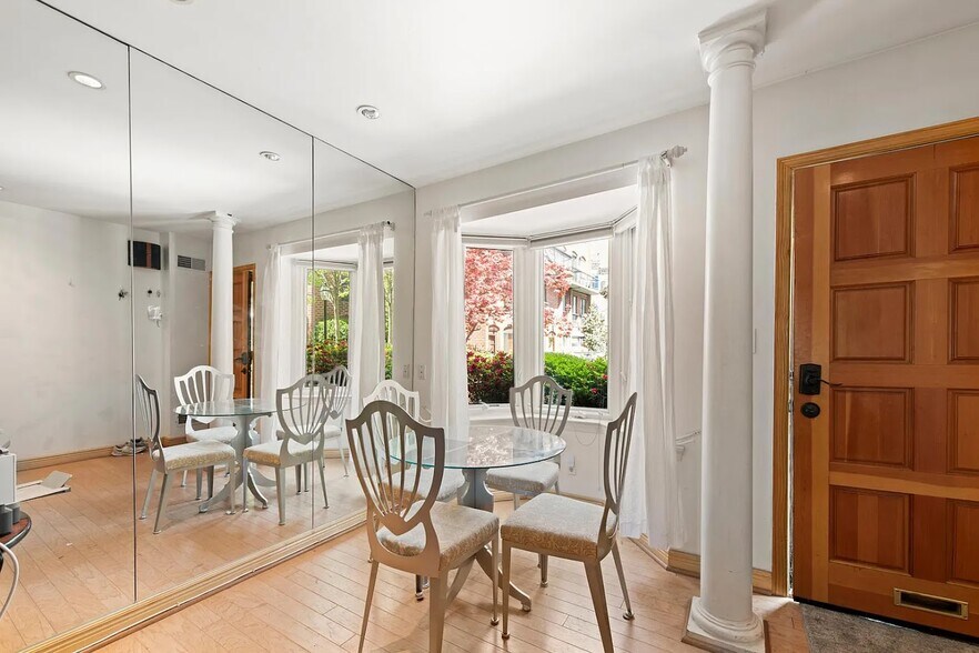 Building Photo - 1008 Paper Mill Ct NW