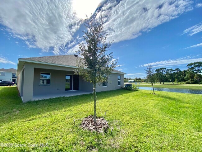 Building Photo - 1210 Dania Cir