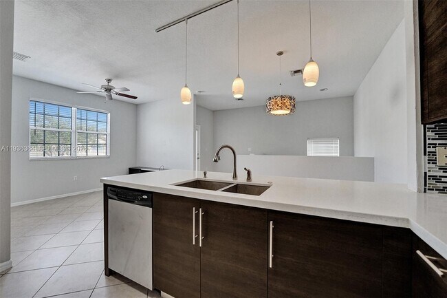 Building Photo - 4301 SW 131st Ln