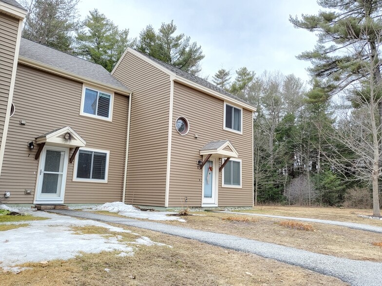 Building Photo - 378 Portland Rd