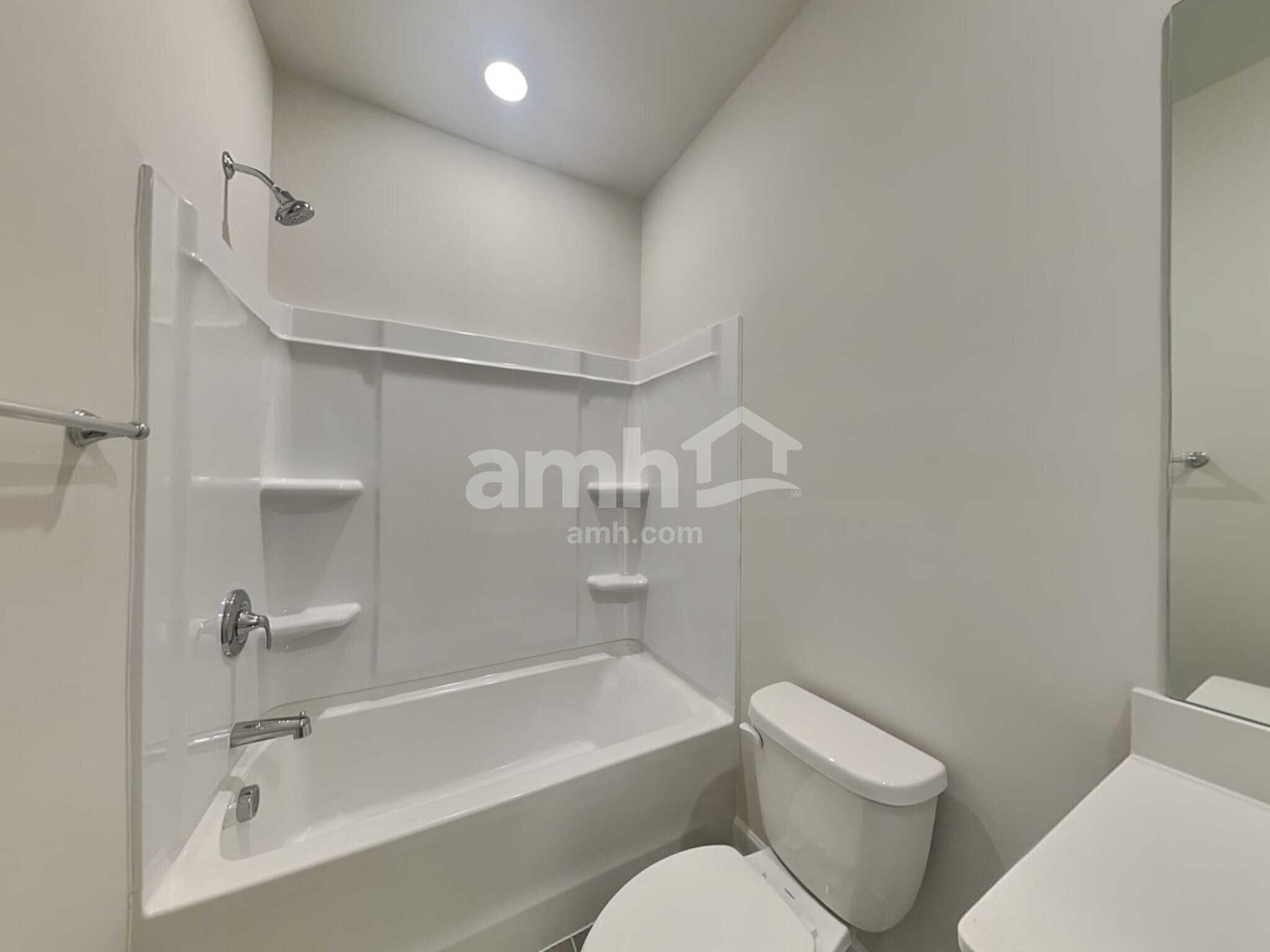 Building Photo - 758 Treeline Rd