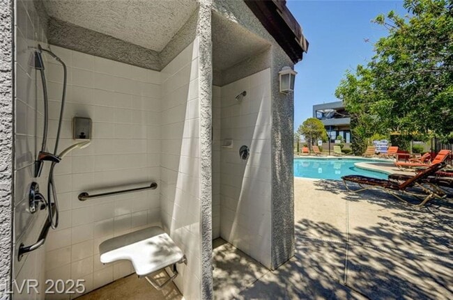 Building Photo - 7255 W Sunset Rd