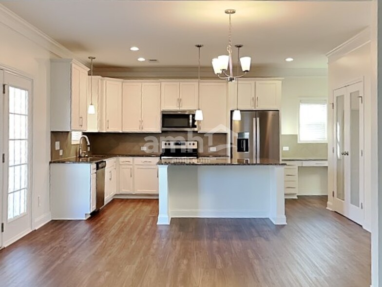Building Photo - 564 Whitebark Ln