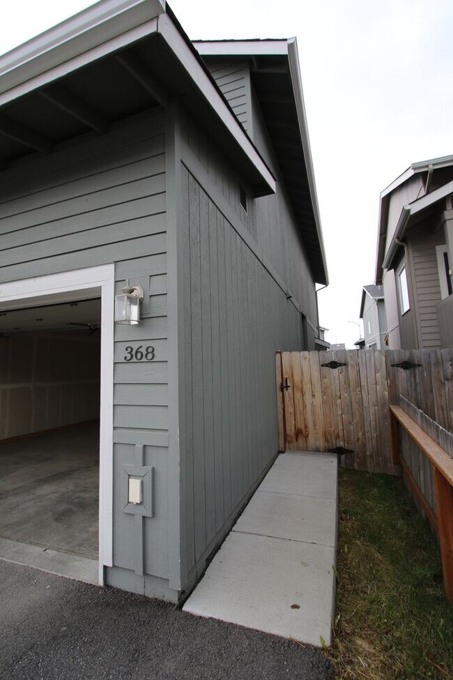 Building Photo - 368 SKWENTNA Dr