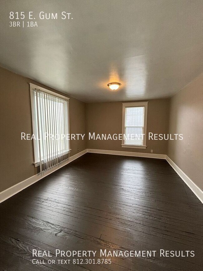 Building Photo - 815 E Gum St