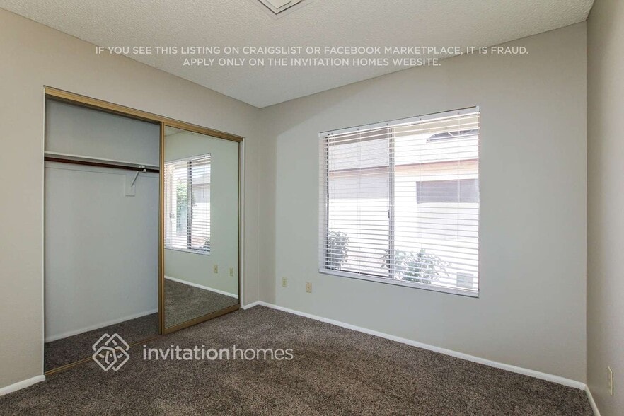 Building Photo - 10729 W Ruth Ave