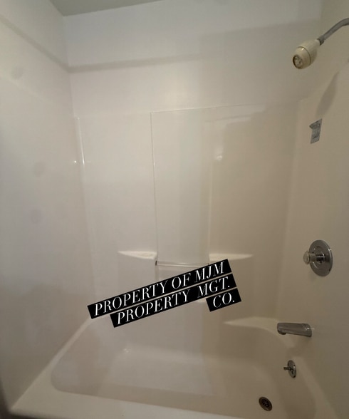 Building Photo - 26B Rochester St