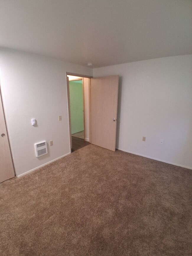 Building Photo - Location, Community, Quality Living. It St...