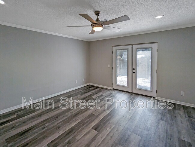 Building Photo - 1313 Foxborough Dr