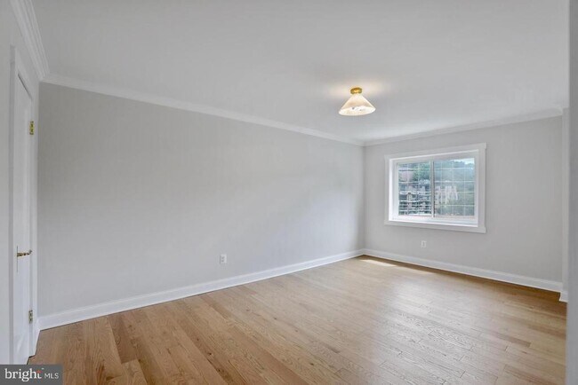 Building Photo - 3200 S 28th St