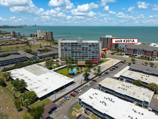 Building Photo - 4600 Ocean Dr